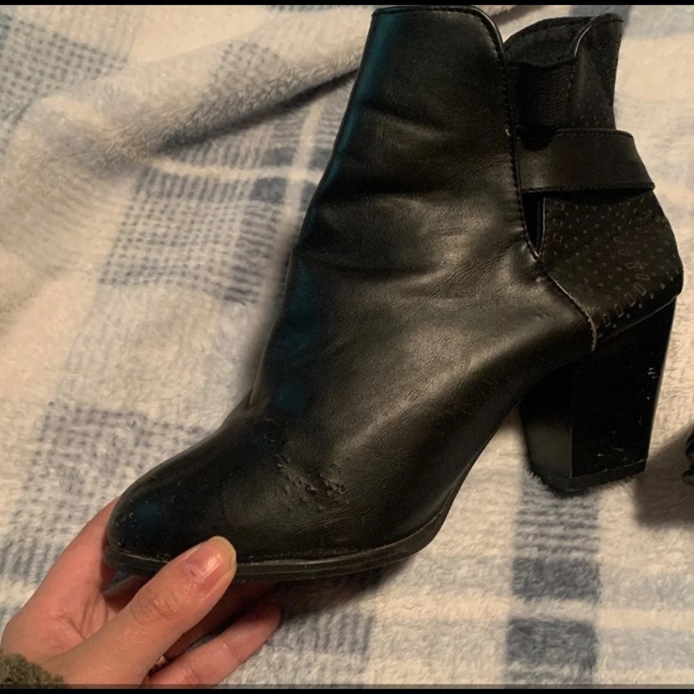 Booties - Picture 4 of 5